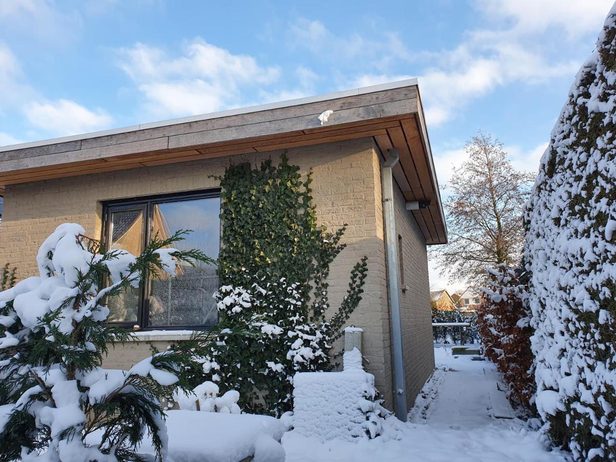 Stad aan 't Haringvliet Tiny House In De Boomgaard Bed & Breakfast エクステリア 写真